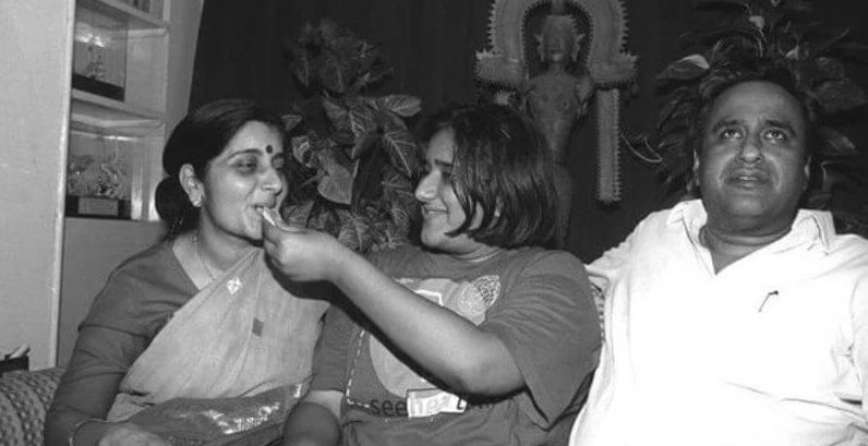 Bansuri-swaraj-family